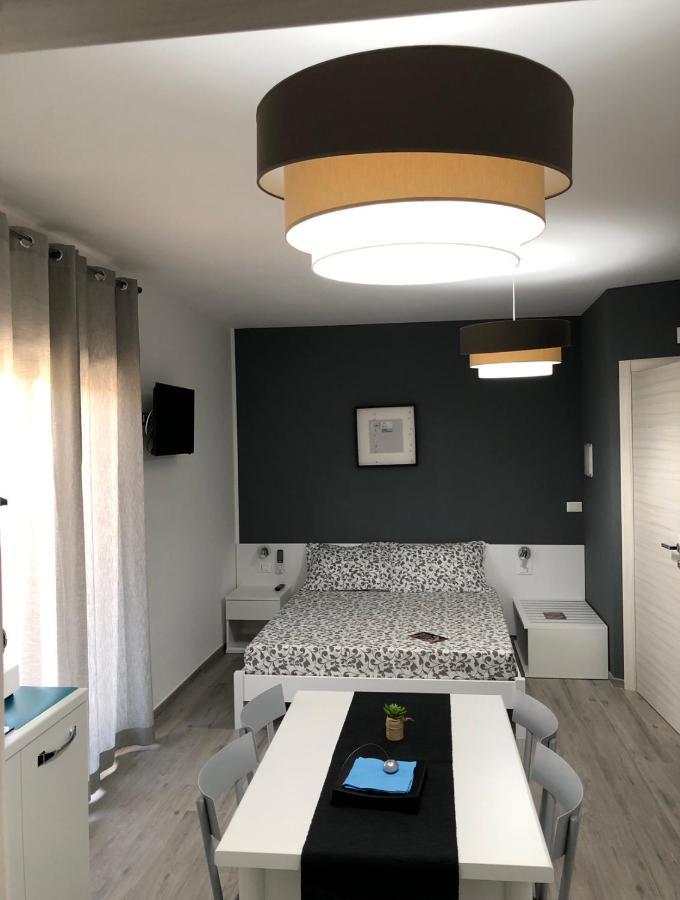 B&B Luxury Apartments Pulsano Kültér fotó